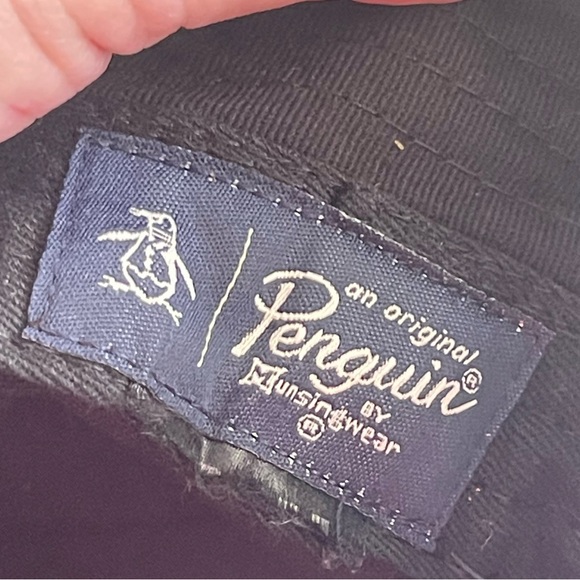 Penguin by munsingwear black bucket hat - Picture 4 of 5